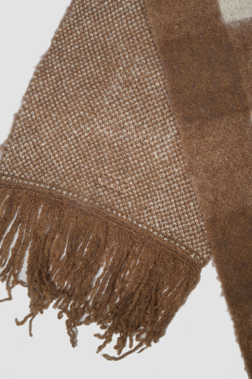 Plaid_Fringe_Scarf_Brown
