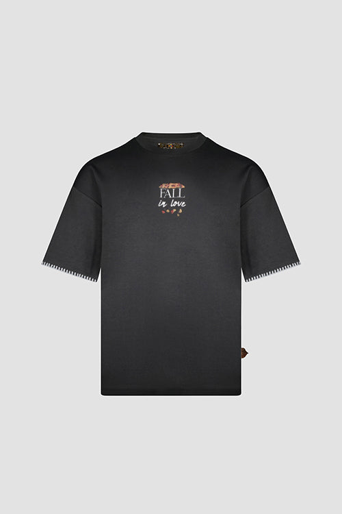 Übergroßes T-Shirt „Fall In Love“.
